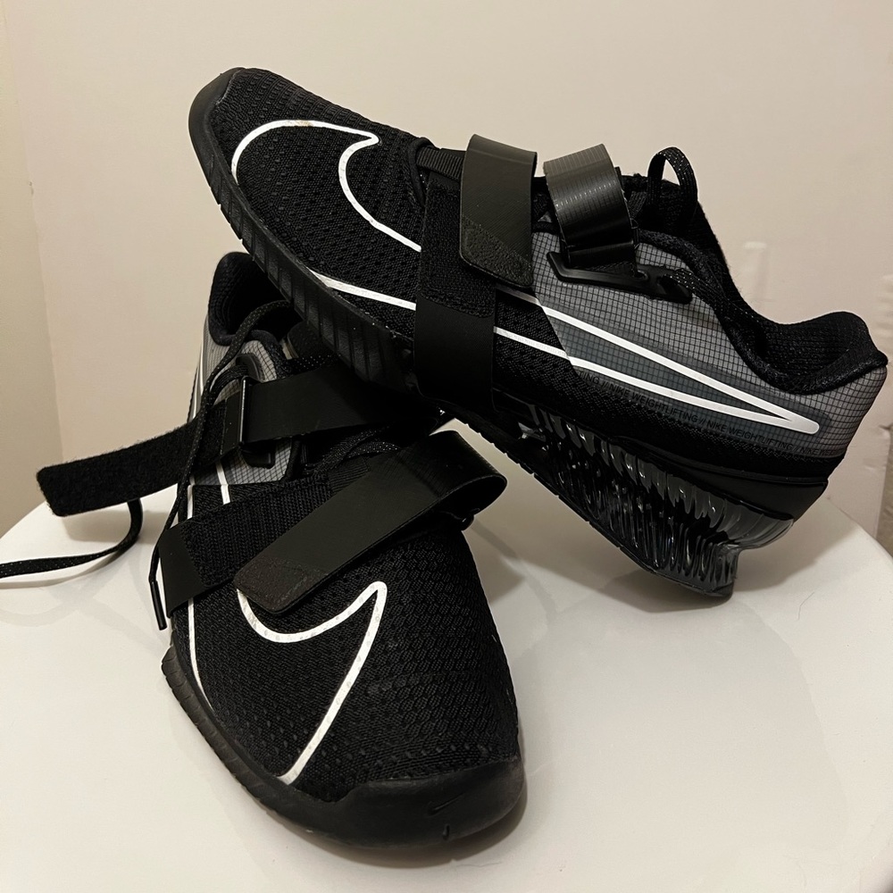 Nike Romaleos 4 - weightlifting shoes. Mens size 11.